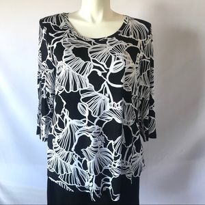 JM Collection Black and White Top. Sz. XL